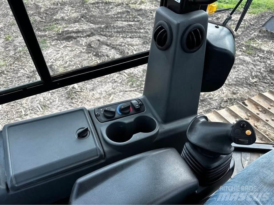CAT D3 Vikšriniai buldozeriai