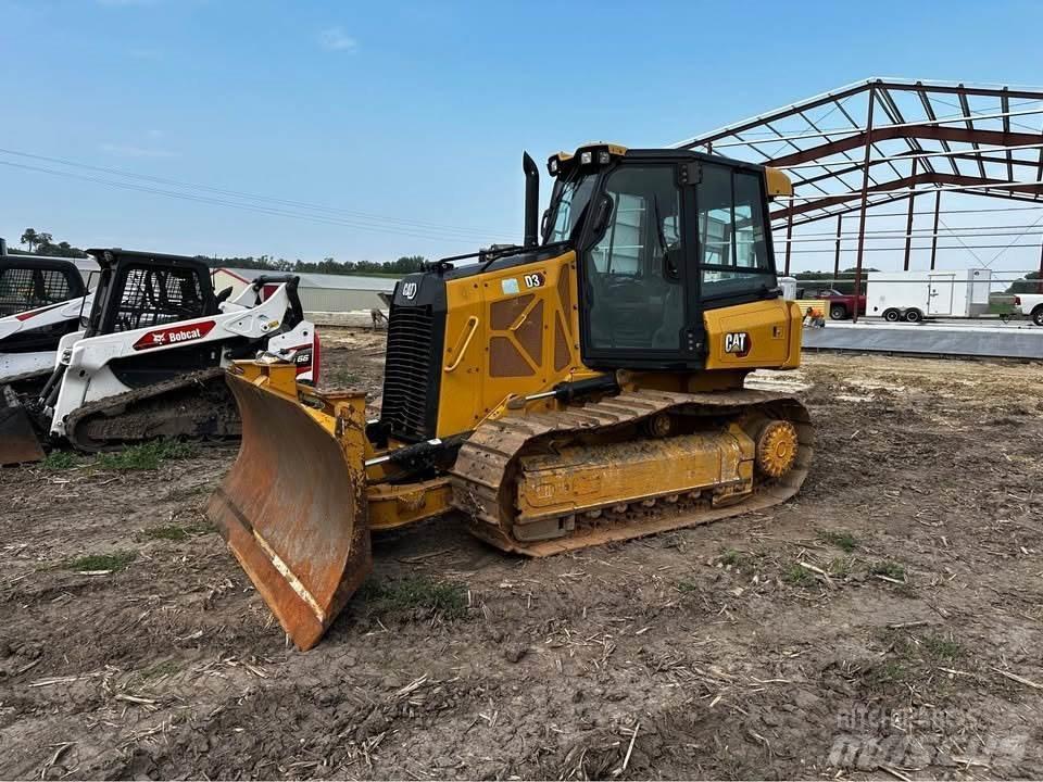 CAT D3 Vikšriniai buldozeriai