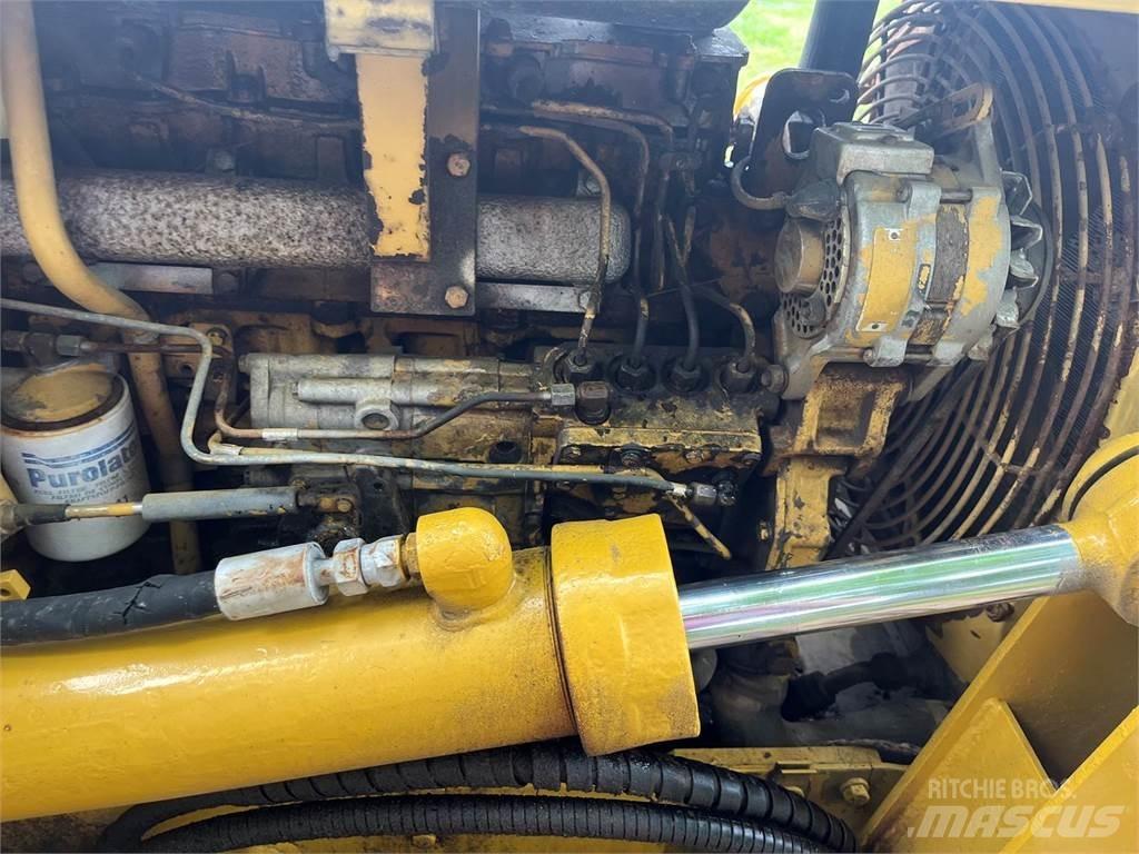 CAT D3B Vikšriniai buldozeriai