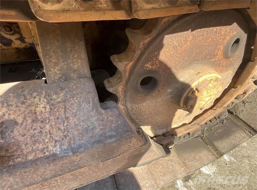 CAT D3B Z Vikšriniai buldozeriai