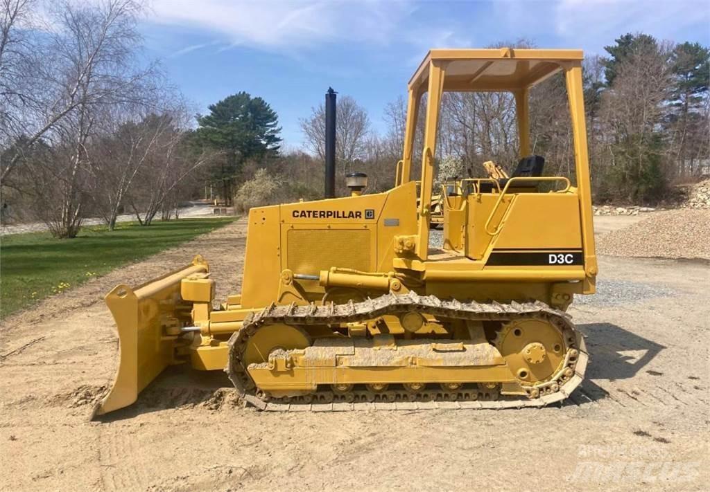 CAT D3C Vikšriniai buldozeriai