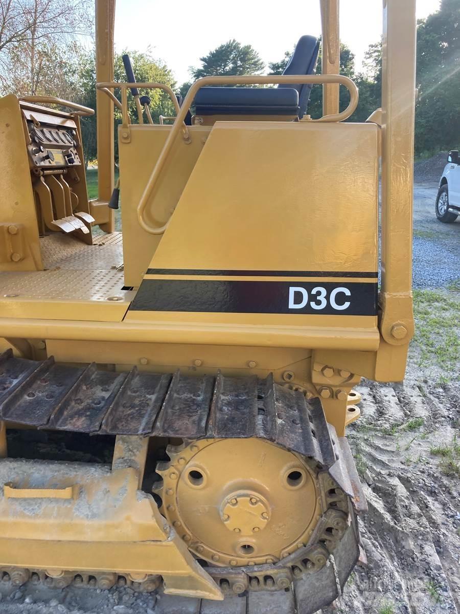 CAT D3C Vikšriniai buldozeriai