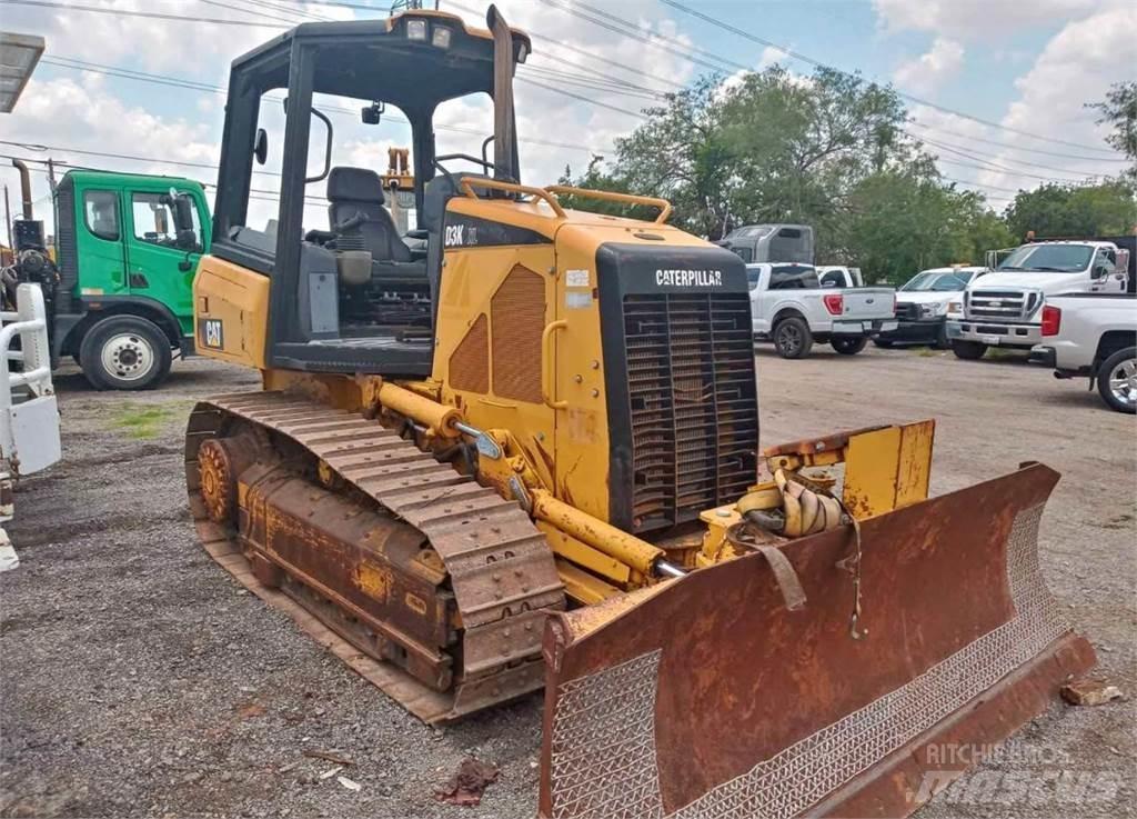 CAT D3K XL Vikšriniai buldozeriai