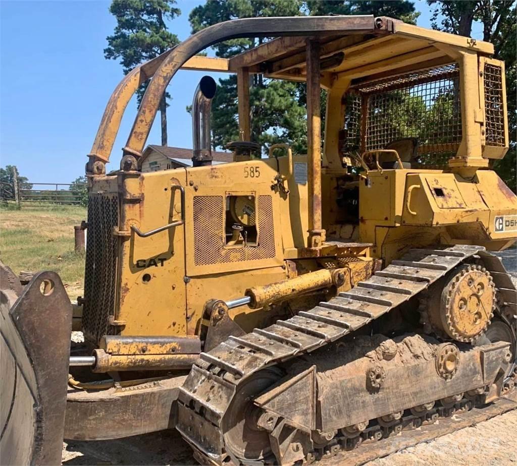 CAT D5H Vikšriniai buldozeriai