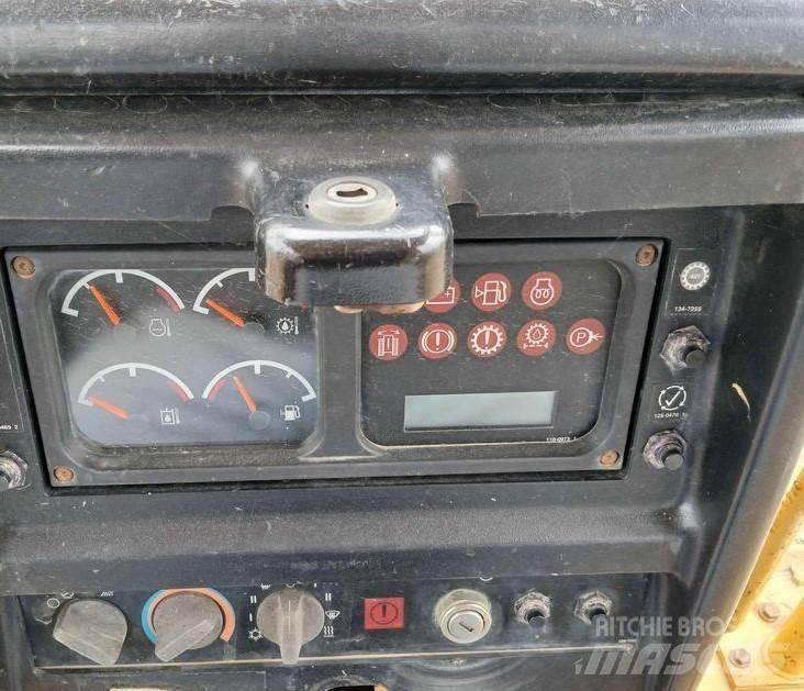 CAT D5M Vikšriniai buldozeriai