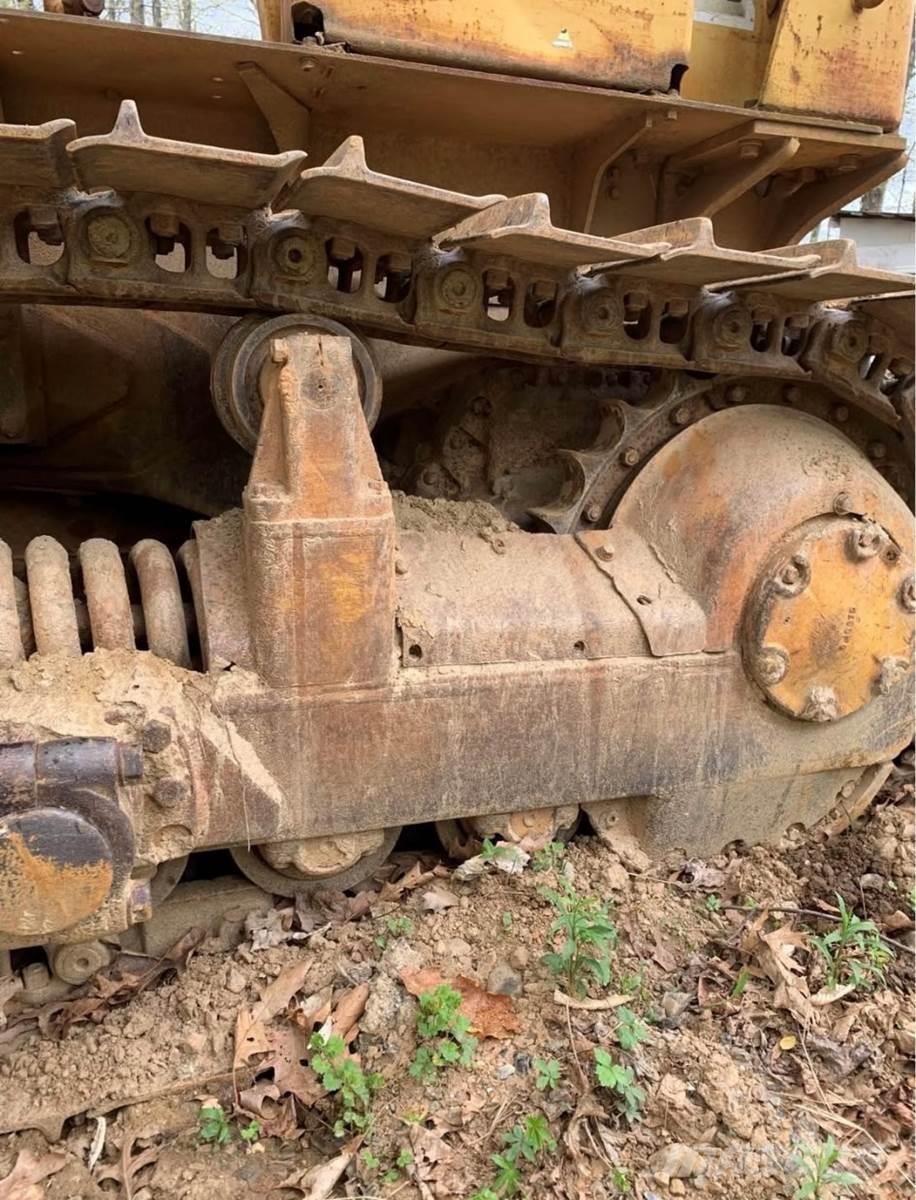 CAT D6C Vikšriniai buldozeriai