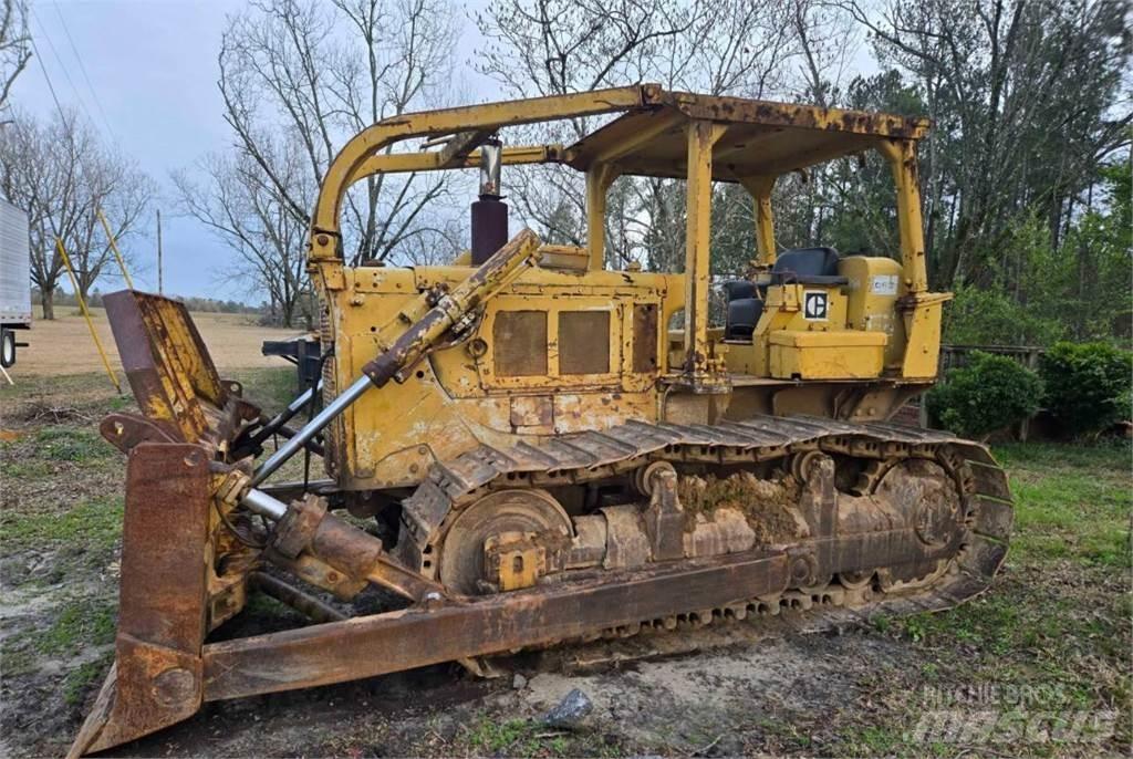 CAT D6C Vikšriniai buldozeriai