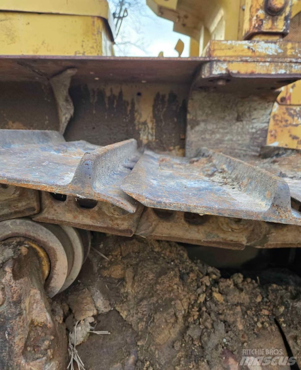 CAT D6C Vikšriniai buldozeriai