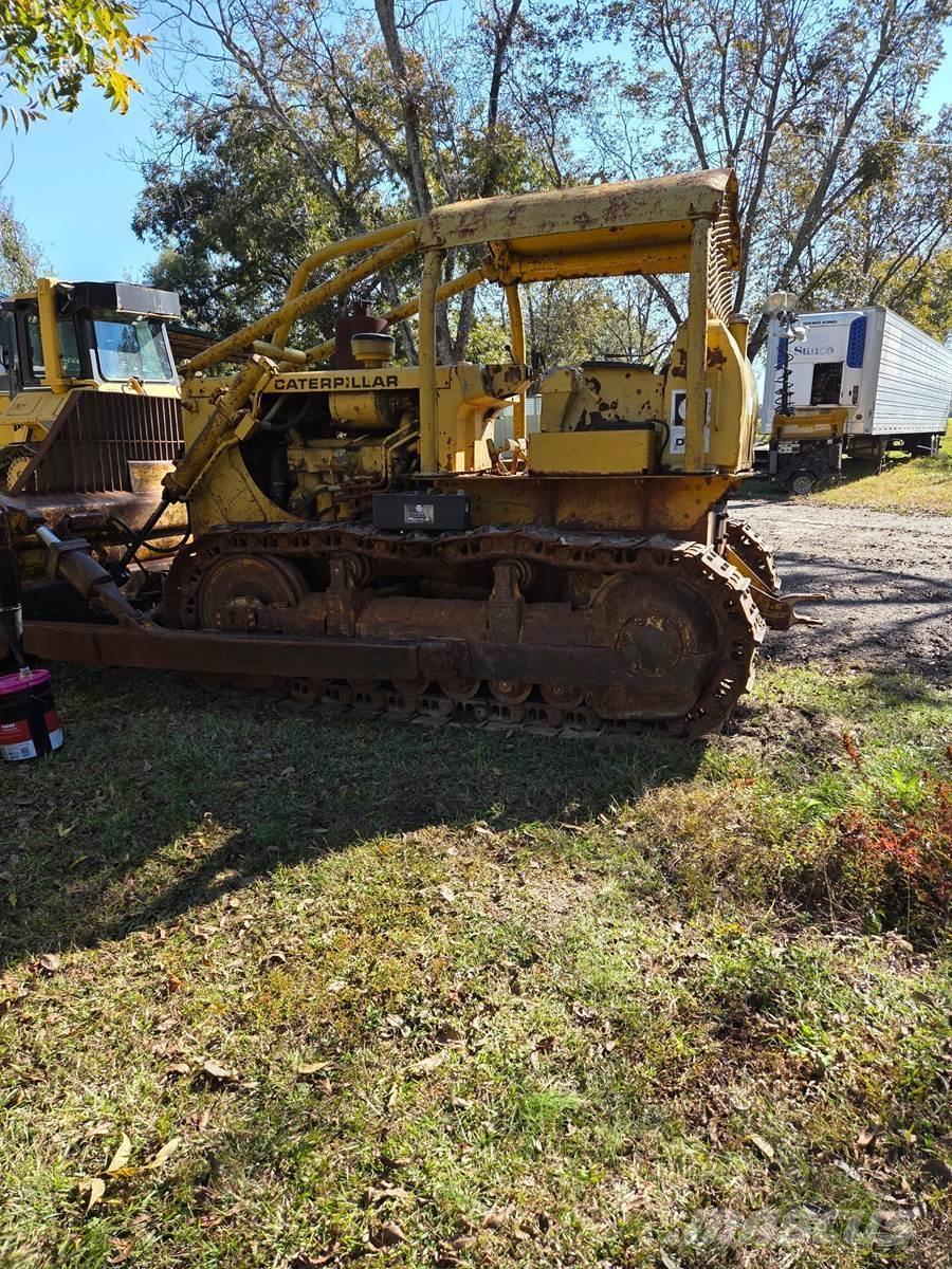 CAT D6C Vikšriniai buldozeriai