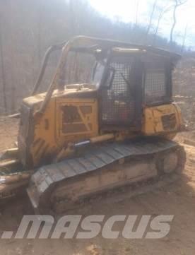 CAT D6K Vikšriniai buldozeriai