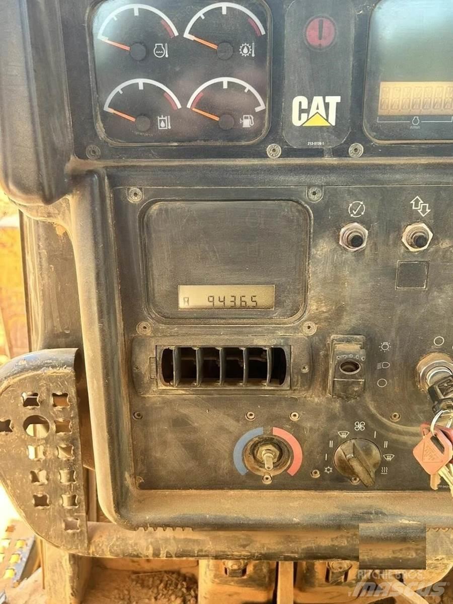 CAT D6N XL Vikšriniai buldozeriai