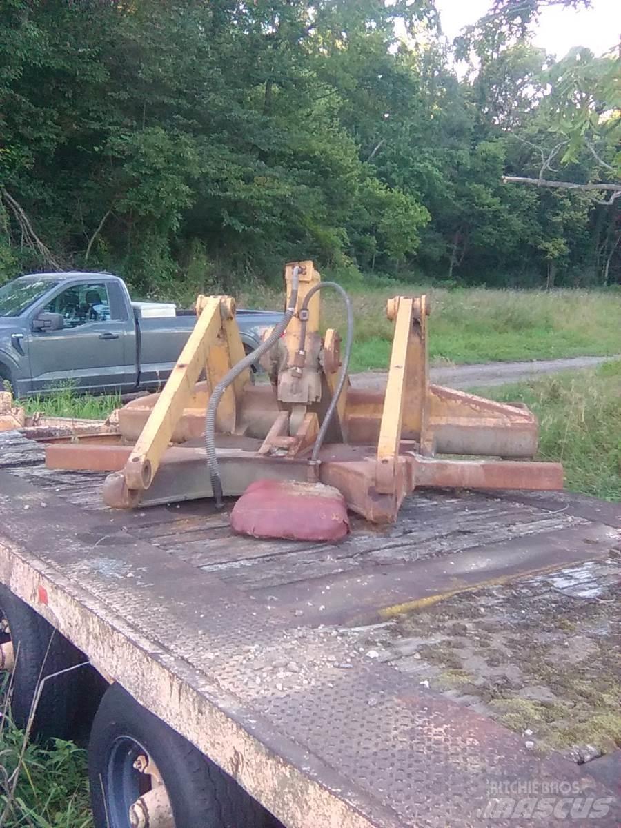 CAT D6R Kultivatoriai-purentuvai