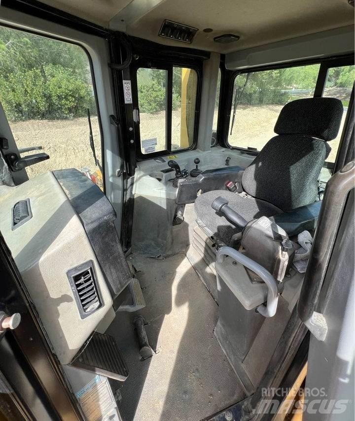 CAT D6T Vikšriniai buldozeriai