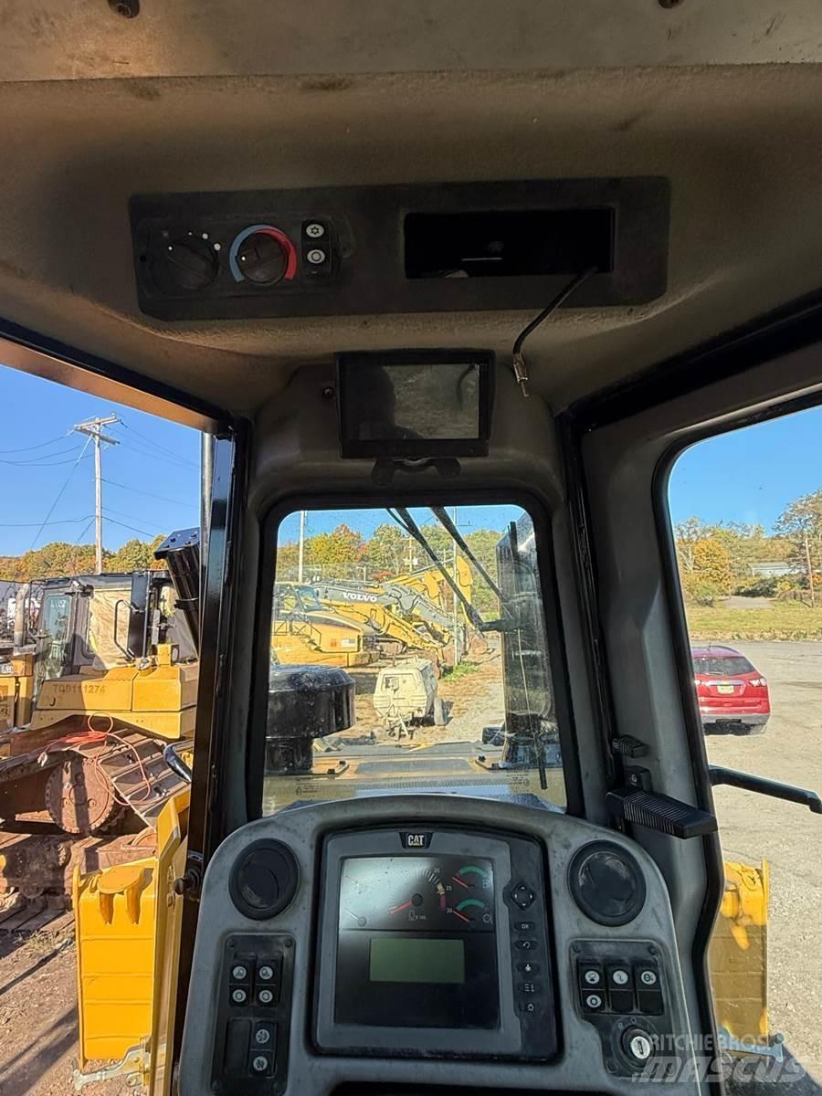 CAT D6T Vikšriniai buldozeriai