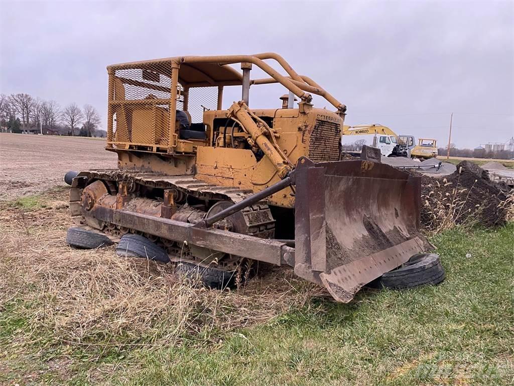 CAT D7E Vikšriniai buldozeriai