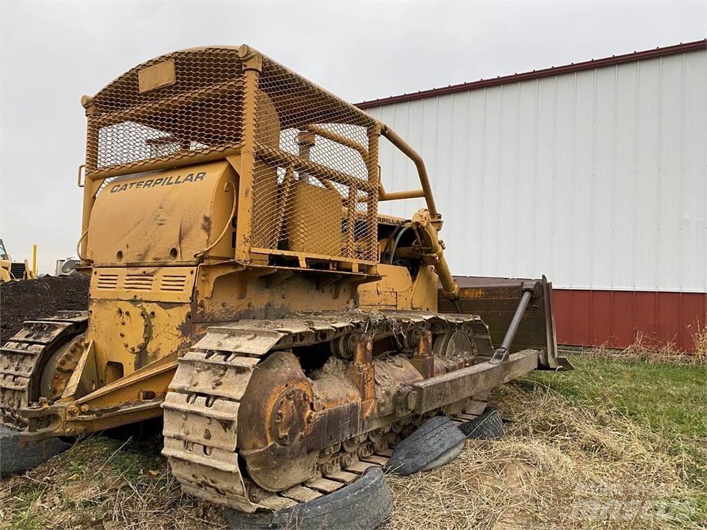 CAT D7E Vikšriniai buldozeriai