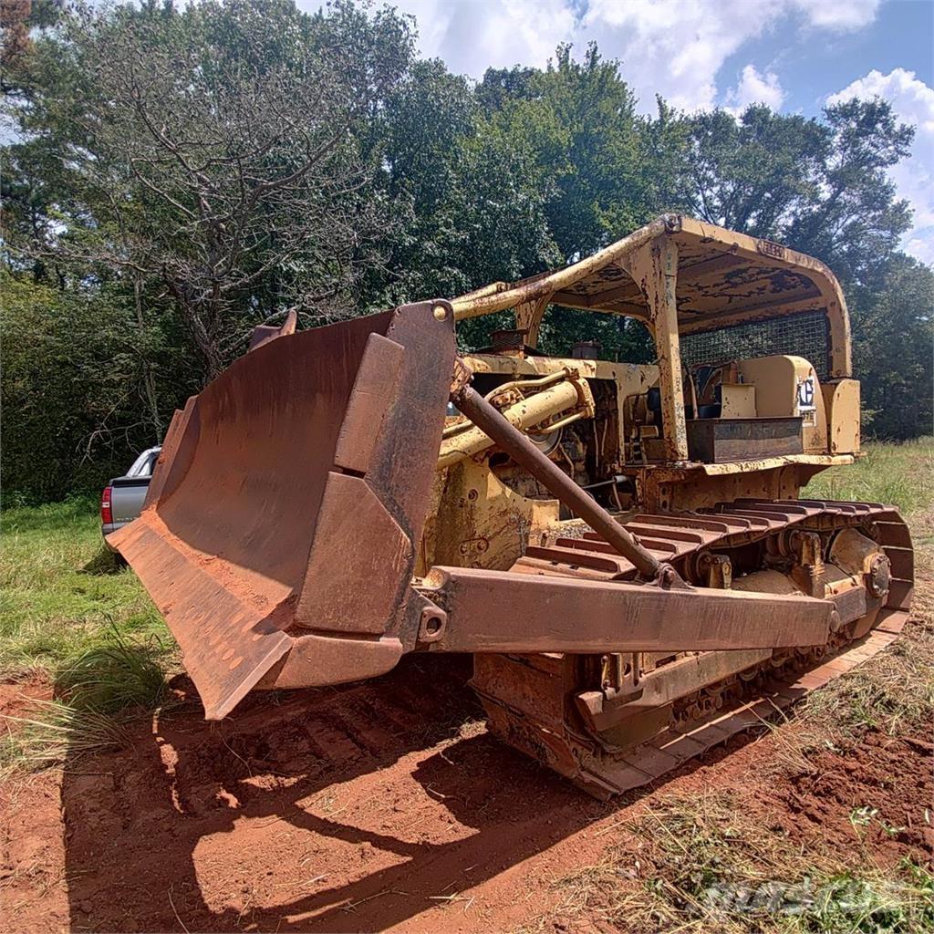 CAT D7E Vikšriniai buldozeriai