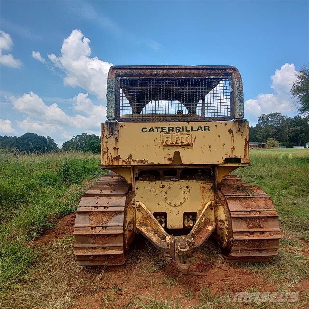 CAT D7E Vikšriniai buldozeriai
