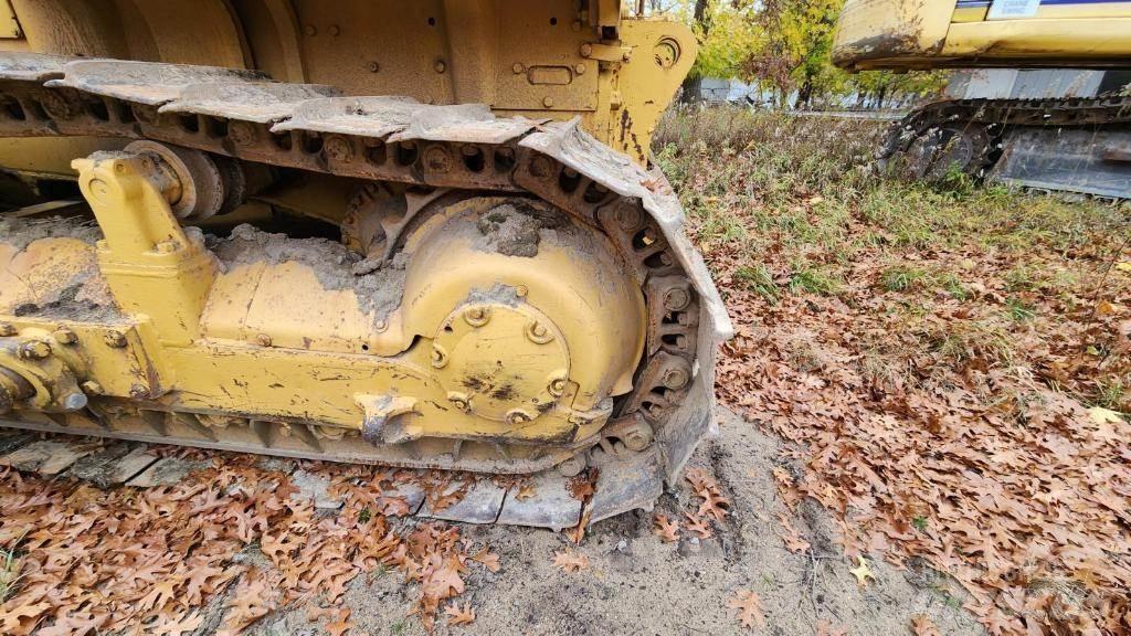 CAT D7F Vikšriniai buldozeriai