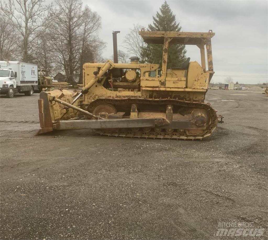 CAT D7F Vikšriniai buldozeriai