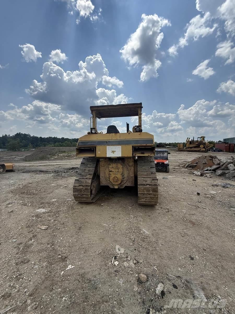 CAT D7H Vikšriniai buldozeriai
