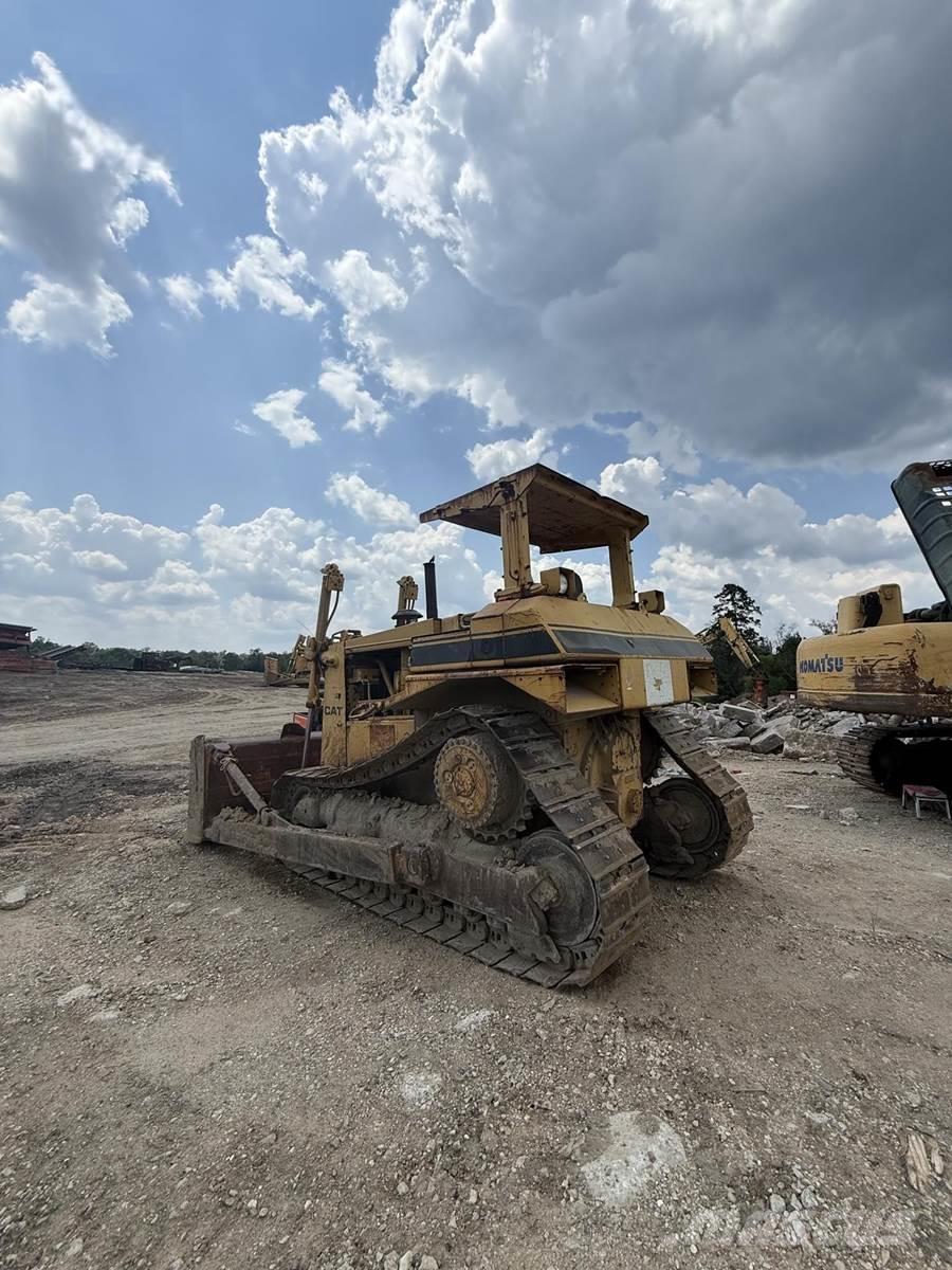 CAT D7H Vikšriniai buldozeriai