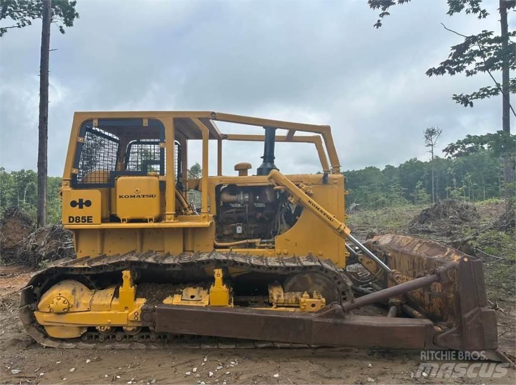 CAT D85E Vikšriniai buldozeriai