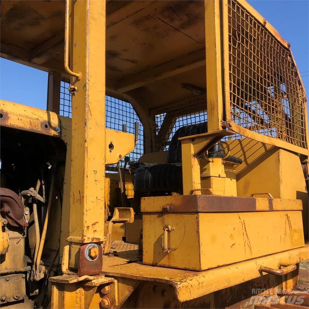 CAT D8H Vikšriniai buldozeriai