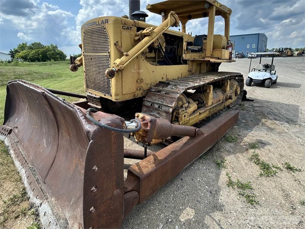 CAT D8H Vikšriniai buldozeriai