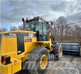 CAT IT38G Naudoti ratiniai krautuvai