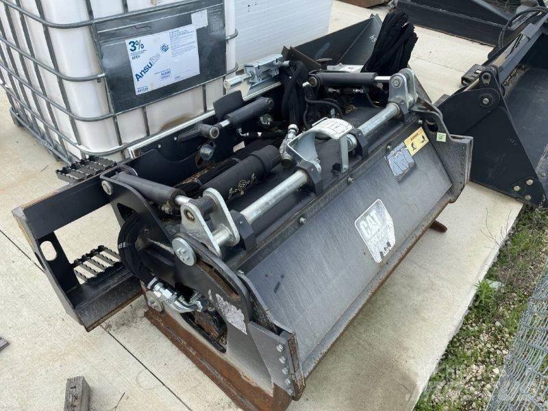 CAT PC412B Kiti naudoti statybos komponentai