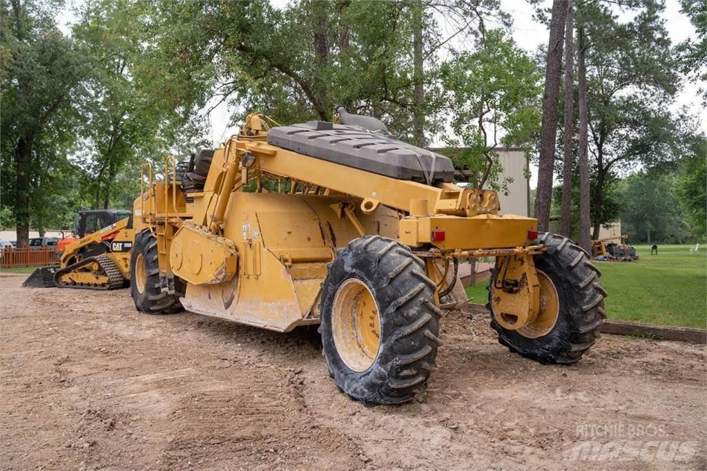 CAT RM300 Gruntiniai volai