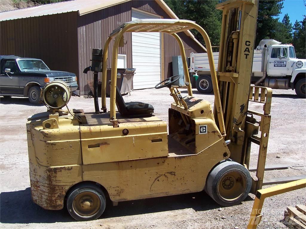 CAT T100C Šakiniai krautuvai - Kita