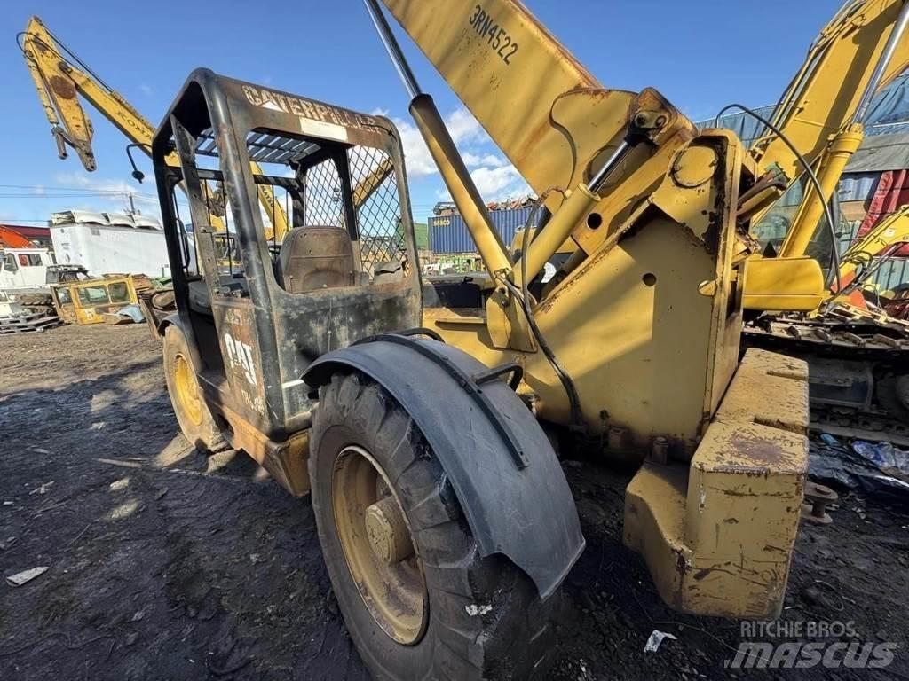 CAT TH83 Teleskopiniai krautuvai