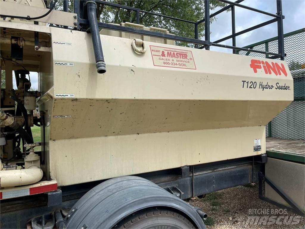 Finn T120 Priėmimo bunkeriai, pūtimo įrenginiai ir keltuvai