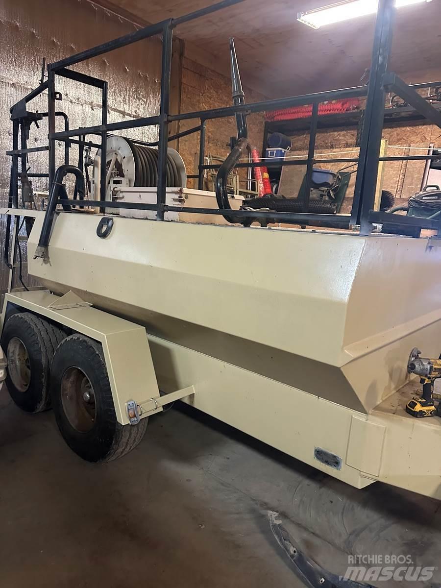 Finn T120 Priėmimo bunkeriai, pūtimo įrenginiai ir keltuvai