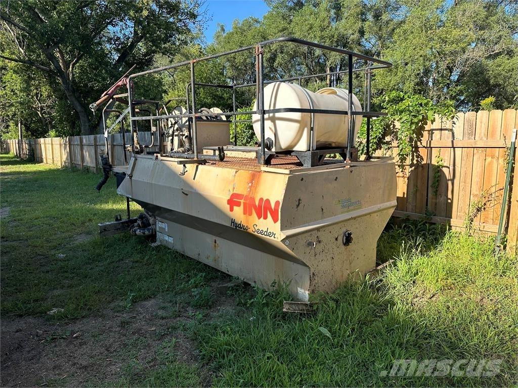 Finn T120 Priėmimo bunkeriai, pūtimo įrenginiai ir keltuvai