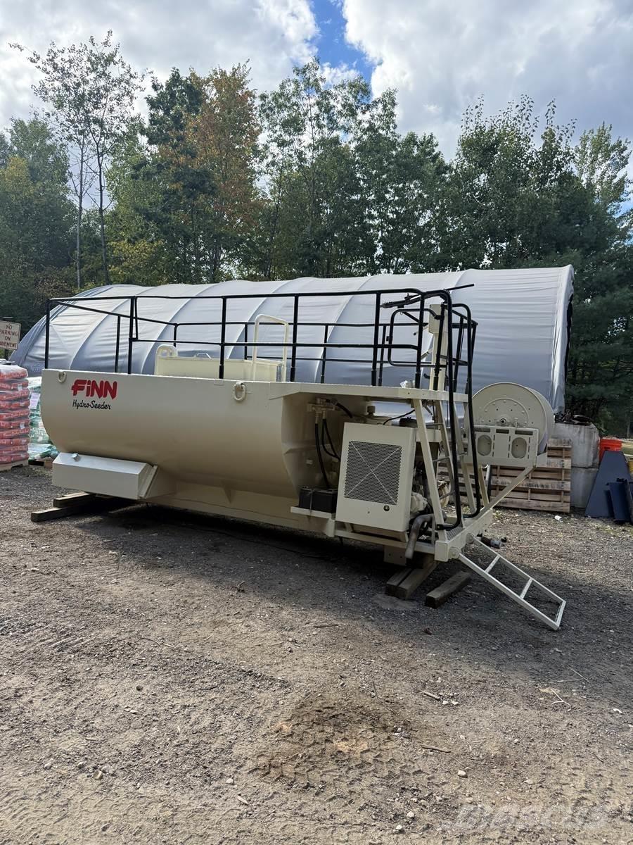 Finn T170 Priėmimo bunkeriai, pūtimo įrenginiai ir keltuvai