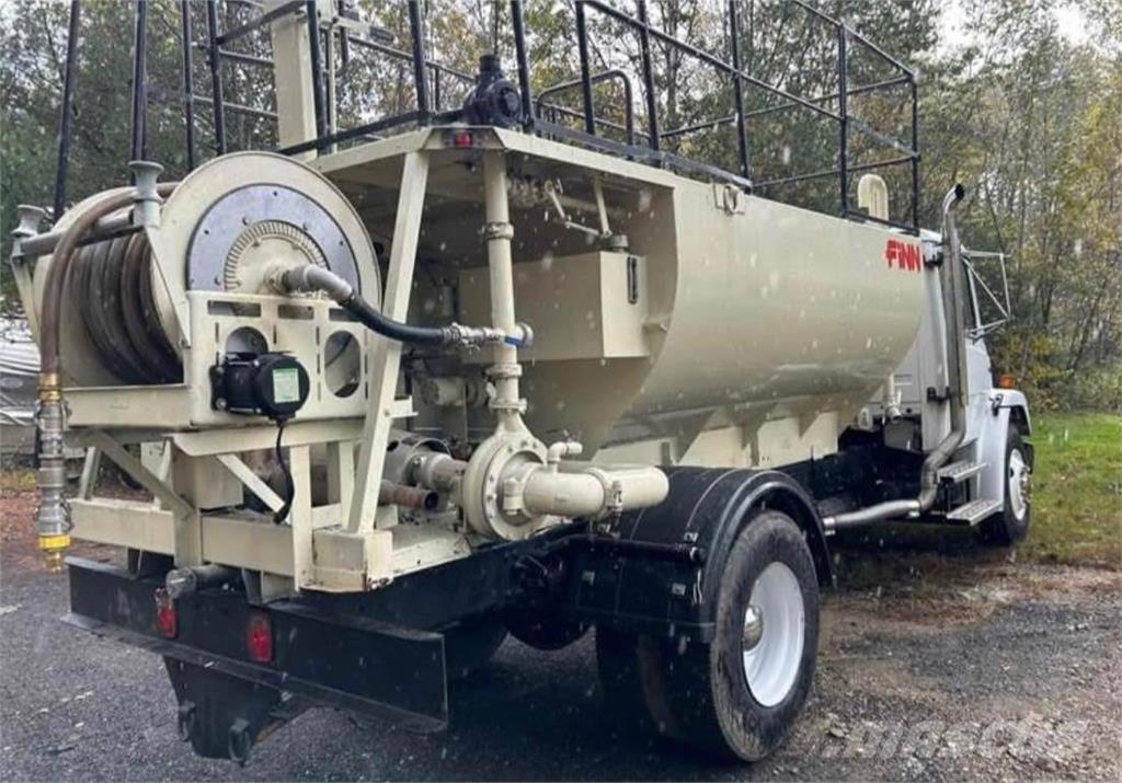 Finn T170 Priėmimo bunkeriai, pūtimo įrenginiai ir keltuvai