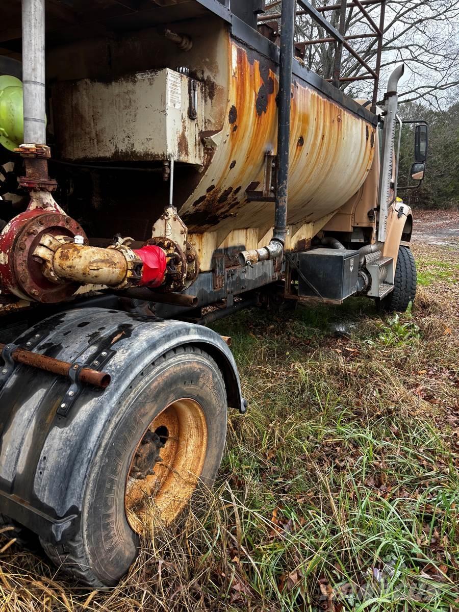 Finn T170 Priėmimo bunkeriai, pūtimo įrenginiai ir keltuvai