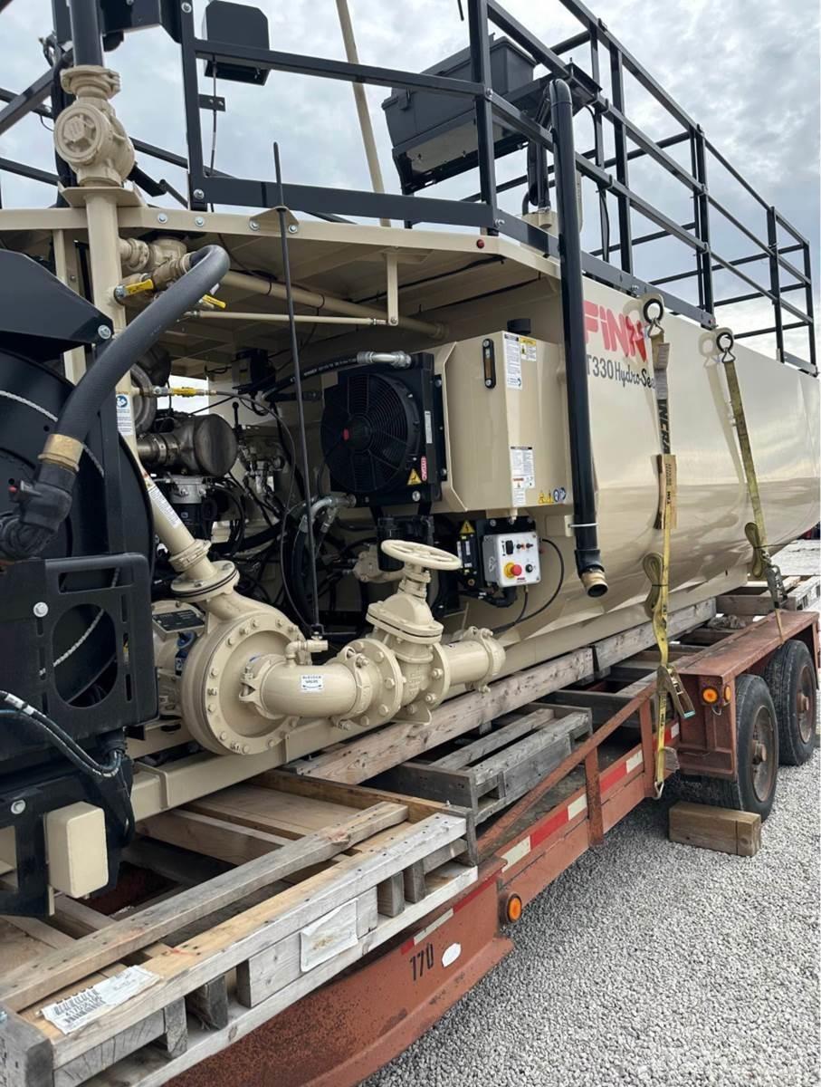 Finn T330 Priėmimo bunkeriai, pūtimo įrenginiai ir keltuvai