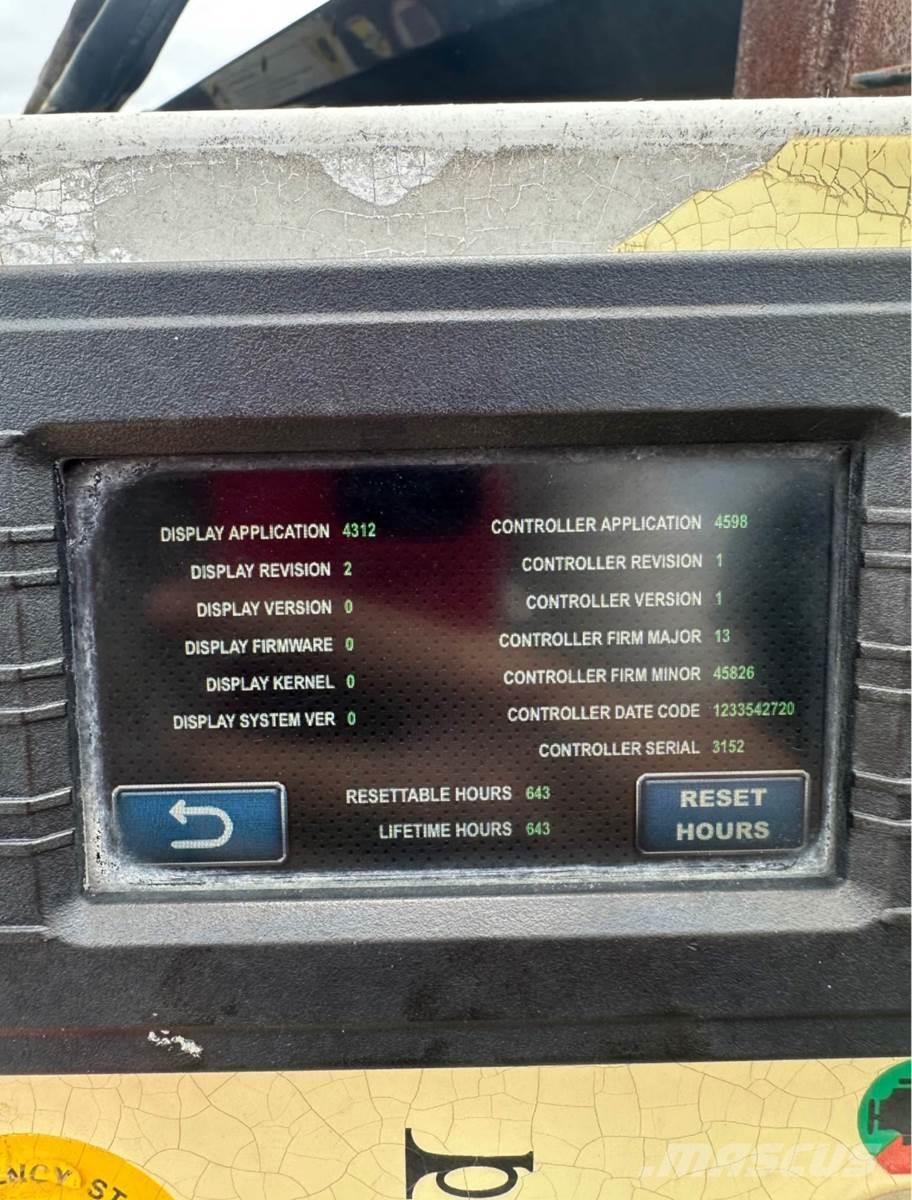 Finn T330 Priėmimo bunkeriai, pūtimo įrenginiai ir keltuvai