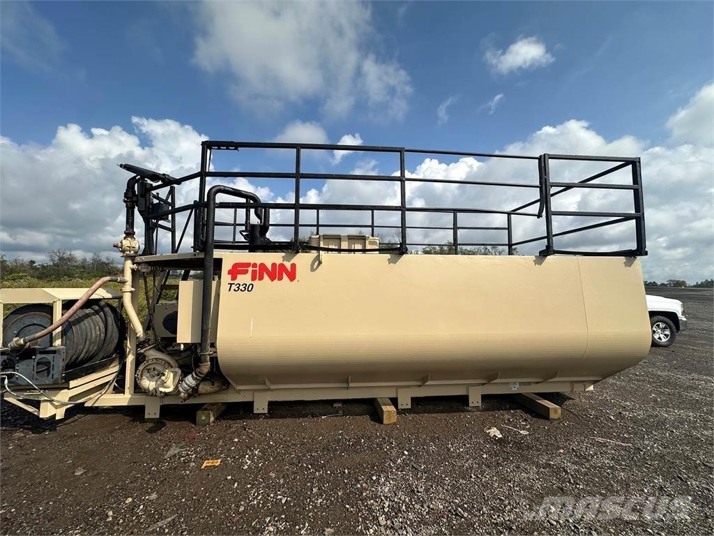 Finn T330 Priėmimo bunkeriai, pūtimo įrenginiai ir keltuvai
