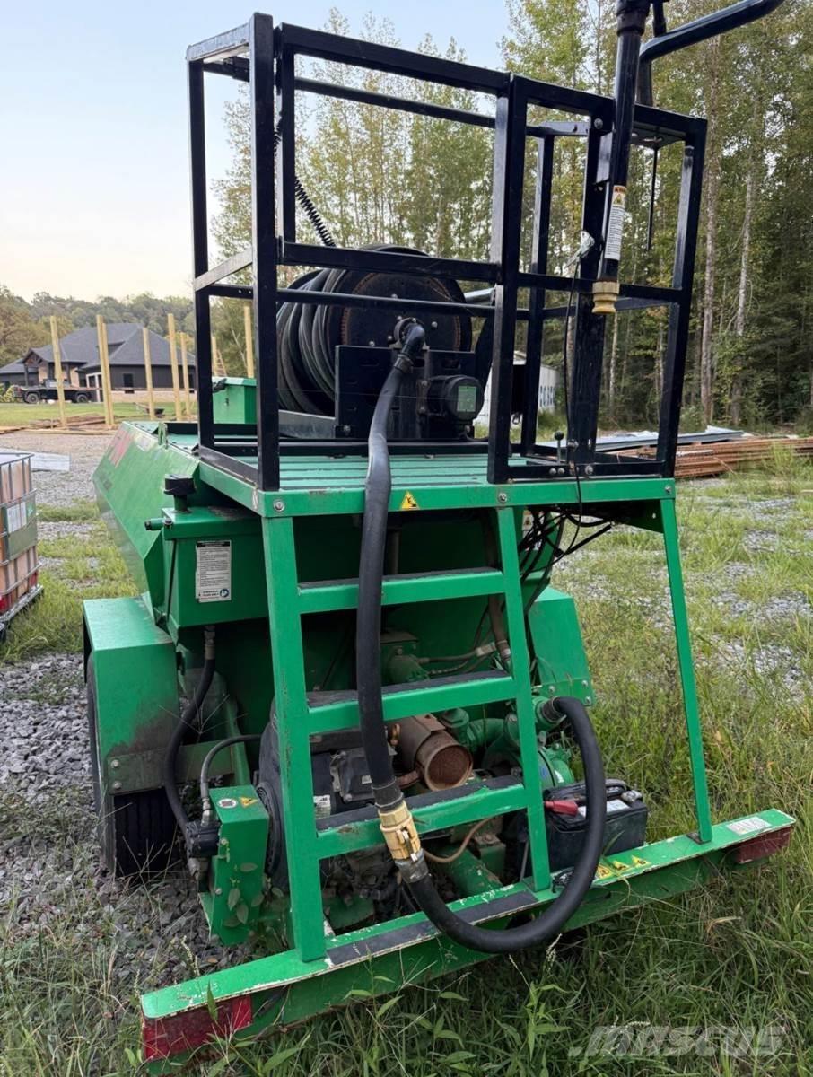 Finn T60T Priėmimo bunkeriai, pūtimo įrenginiai ir keltuvai