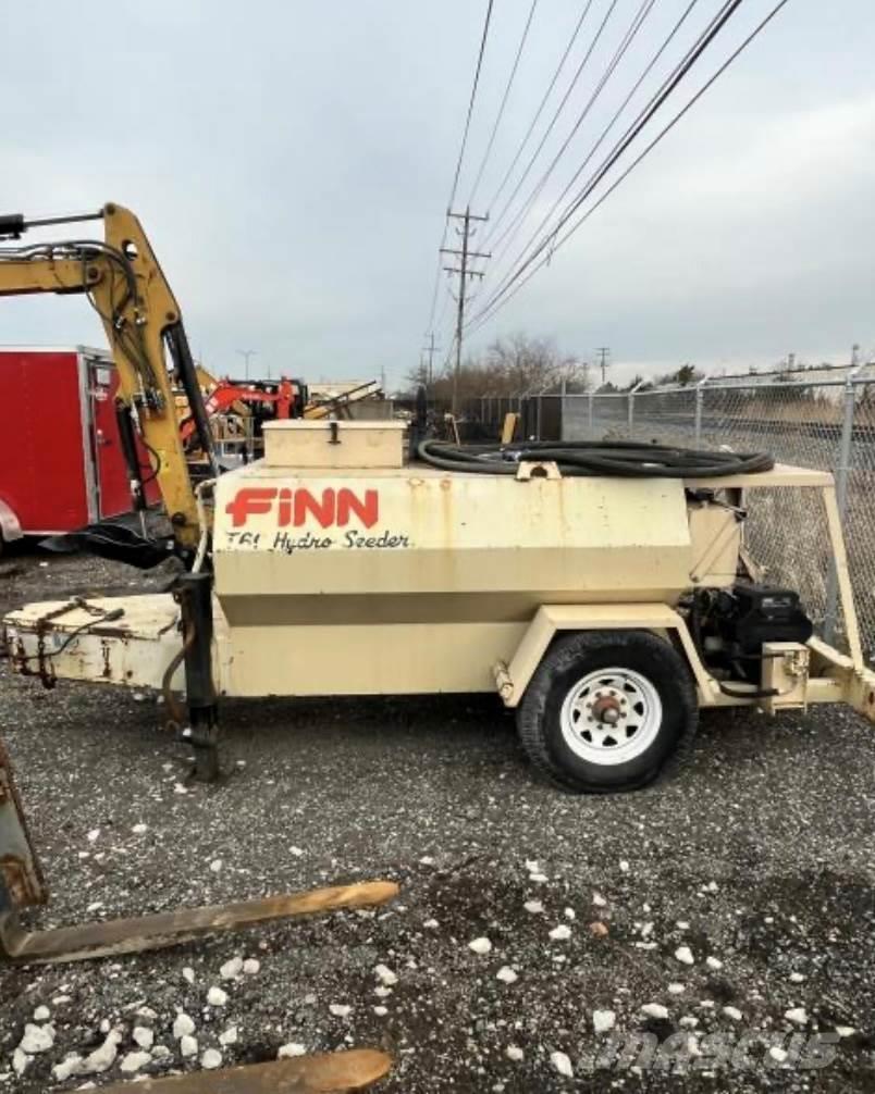 Finn T60T Priėmimo bunkeriai, pūtimo įrenginiai ir keltuvai