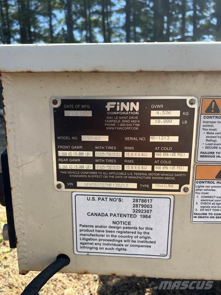 Finn T75T Priėmimo bunkeriai, pūtimo įrenginiai ir keltuvai