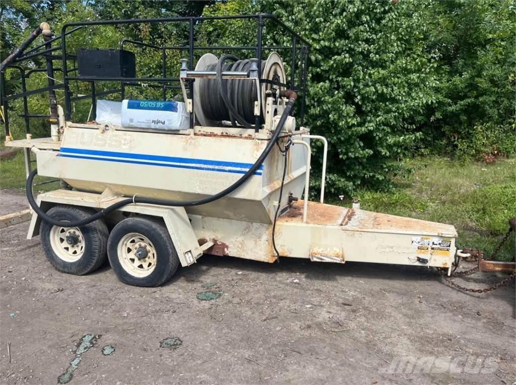 Finn T90 Priėmimo bunkeriai, pūtimo įrenginiai ir keltuvai