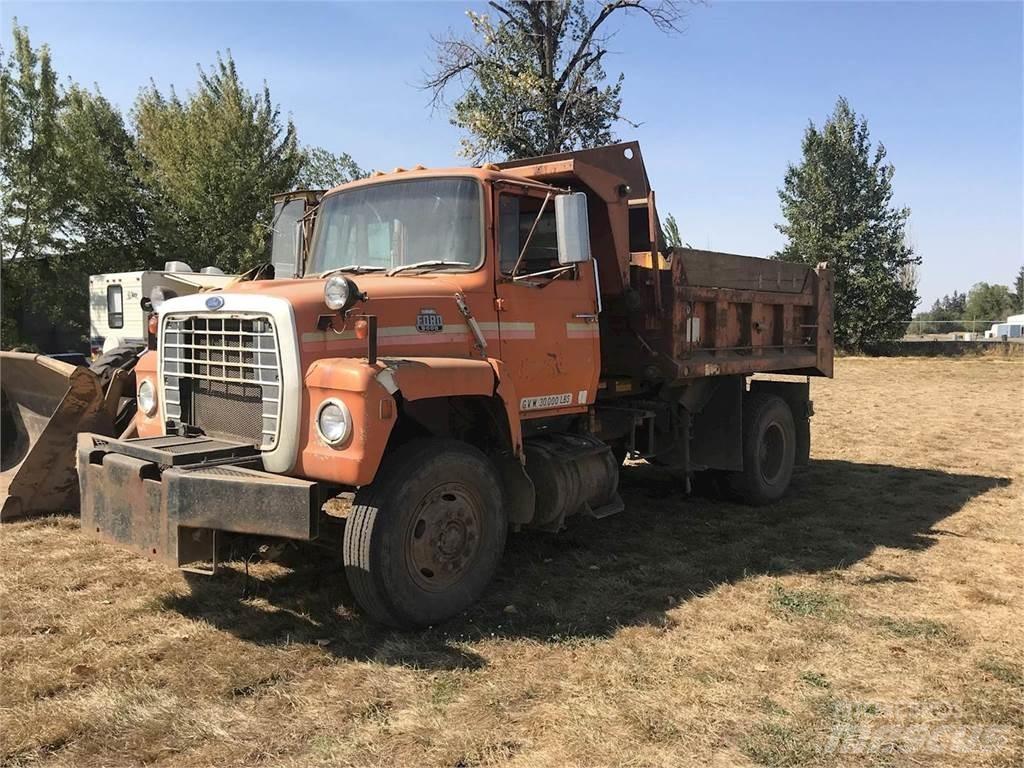 Ford 8000 Savivarčių priekabų vilkikai