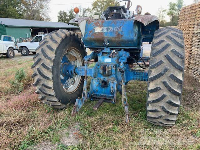 Ford 8000 Traktoriai