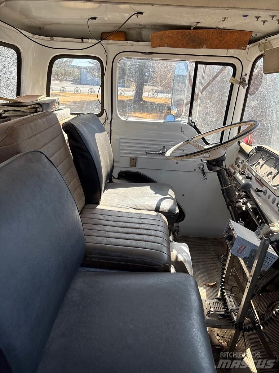 Ford 8000 Gaisrinės